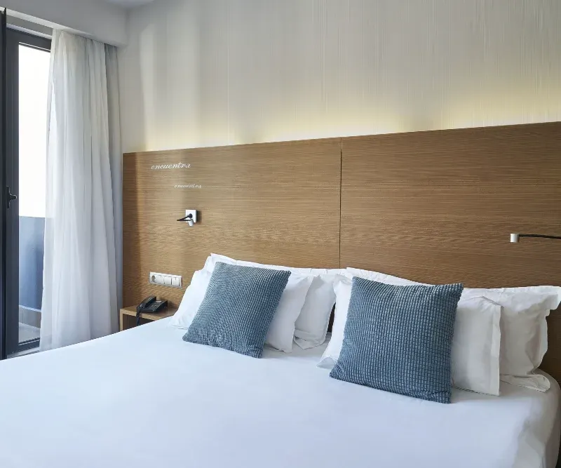 Superior Rooms Vincci Zaragoza Zentro 4* Superior Rooms Vincci Zaragoza Zentro 4*